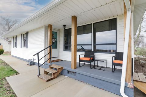 Tiny photo for 401 W Boundary Street, Stanford, IL 61774 (MLS # 12593399)