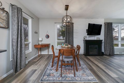 Tiny photo for 401 W Boundary Street, Stanford, IL 61774 (MLS # 12593399)