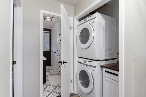 Tiny photo for 401 W Boundary Street, Stanford, IL 61774 (MLS # 12593399)