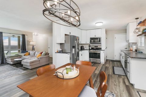 Tiny photo for 401 W Boundary Street, Stanford, IL 61774 (MLS # 12593399)