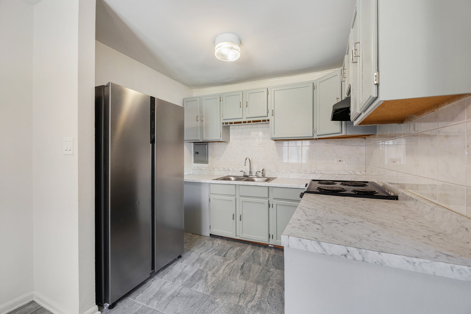2308 Algonquin Road 7