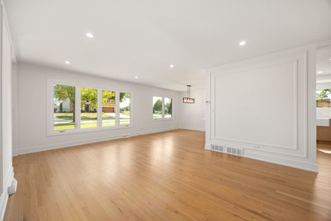 Tiny photo for 158 S Prairie Avenue, Bloomingdale, IL 60108 (MLS # 12491606)