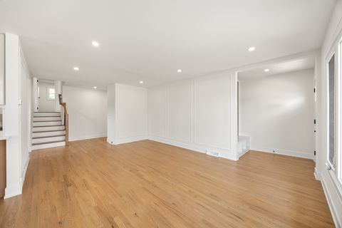 Tiny photo for 158 S Prairie Avenue, Bloomingdale, IL 60108 (MLS # 12491606)
