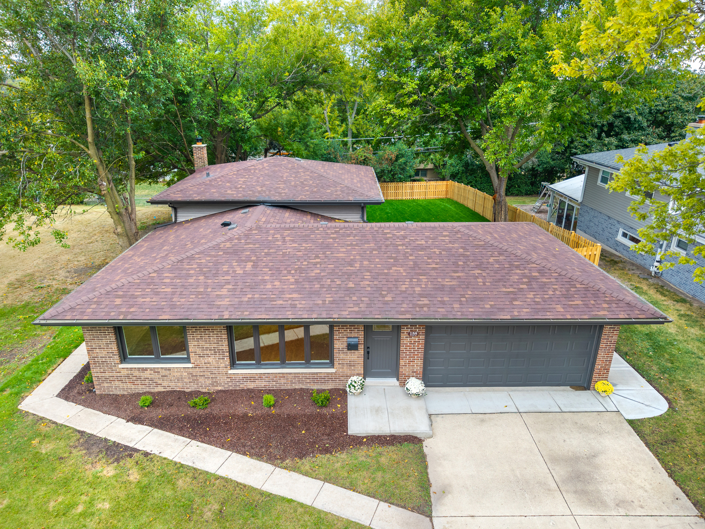 158 S Prairie Avenue