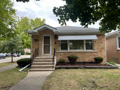 A home in North Riverside