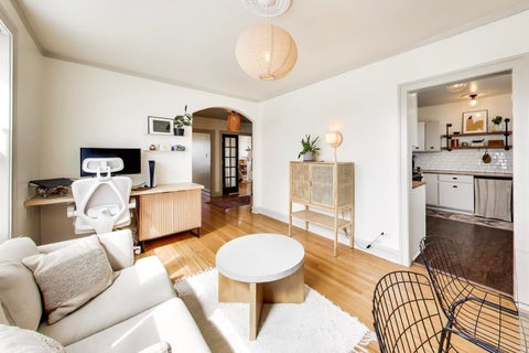 Tiny photo for 2345 W Glenlake Avenue #1, Chicago, IL 60659 (MLS # 12646951)