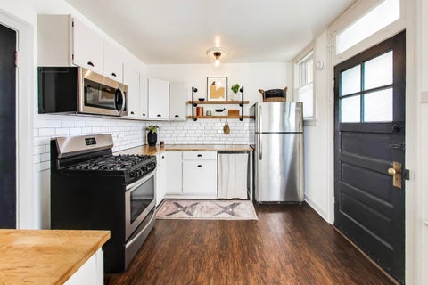 Tiny photo for 2345 W Glenlake Avenue #1, Chicago, IL 60659 (MLS # 12646951)