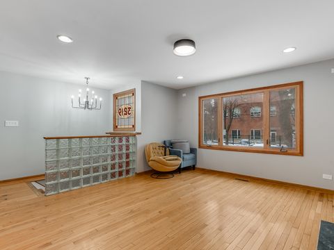 Tiny photo for 3219 N Richmond Street, Chicago, IL 60618 (MLS # 12531139)