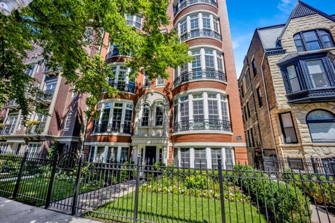 Photo of 626 W Wrightwood Avenue #1E, Chicago, IL 60614 (MLS # 12745285)