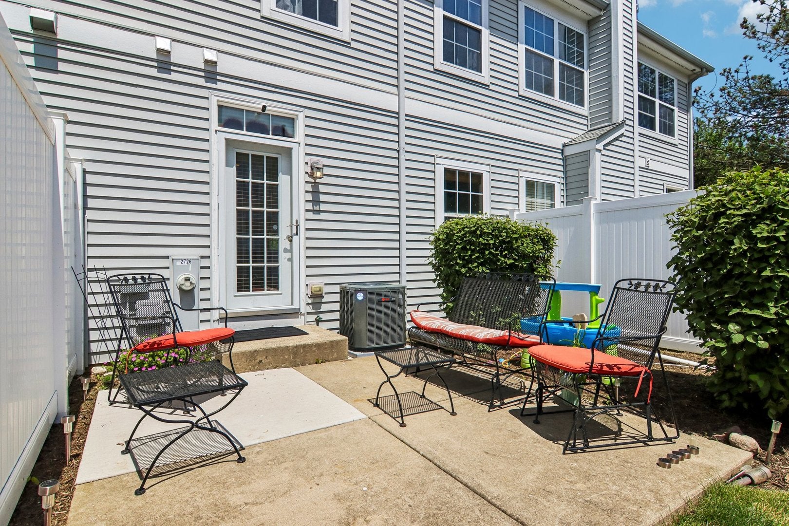 2726 Kendall Crossing