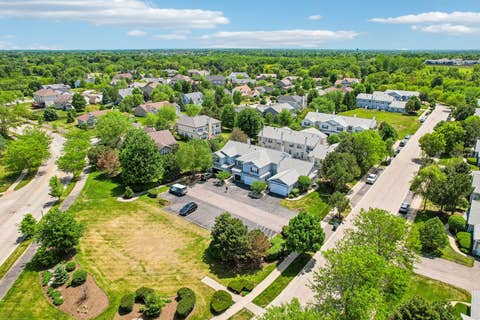 Tiny photo for 2726 Kendall Crossing, McHenry, IL 60051 (MLS # 12651313)