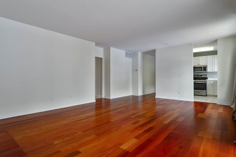 Tiny photo for 1107 Greenleaf Avenue #2F, Wilmette, IL 60091 (MLS # 12676368)