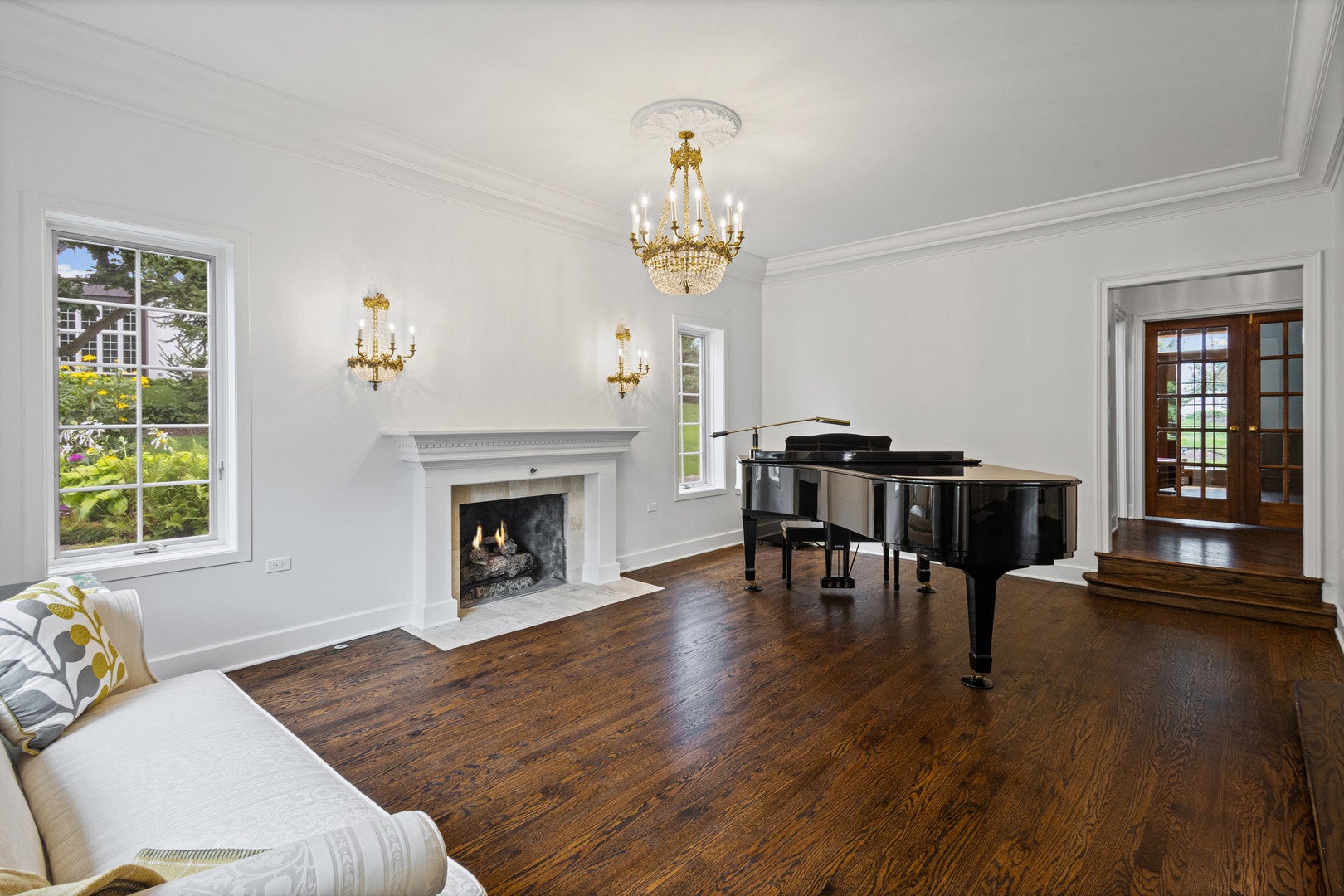 704 Burr Ridge Club