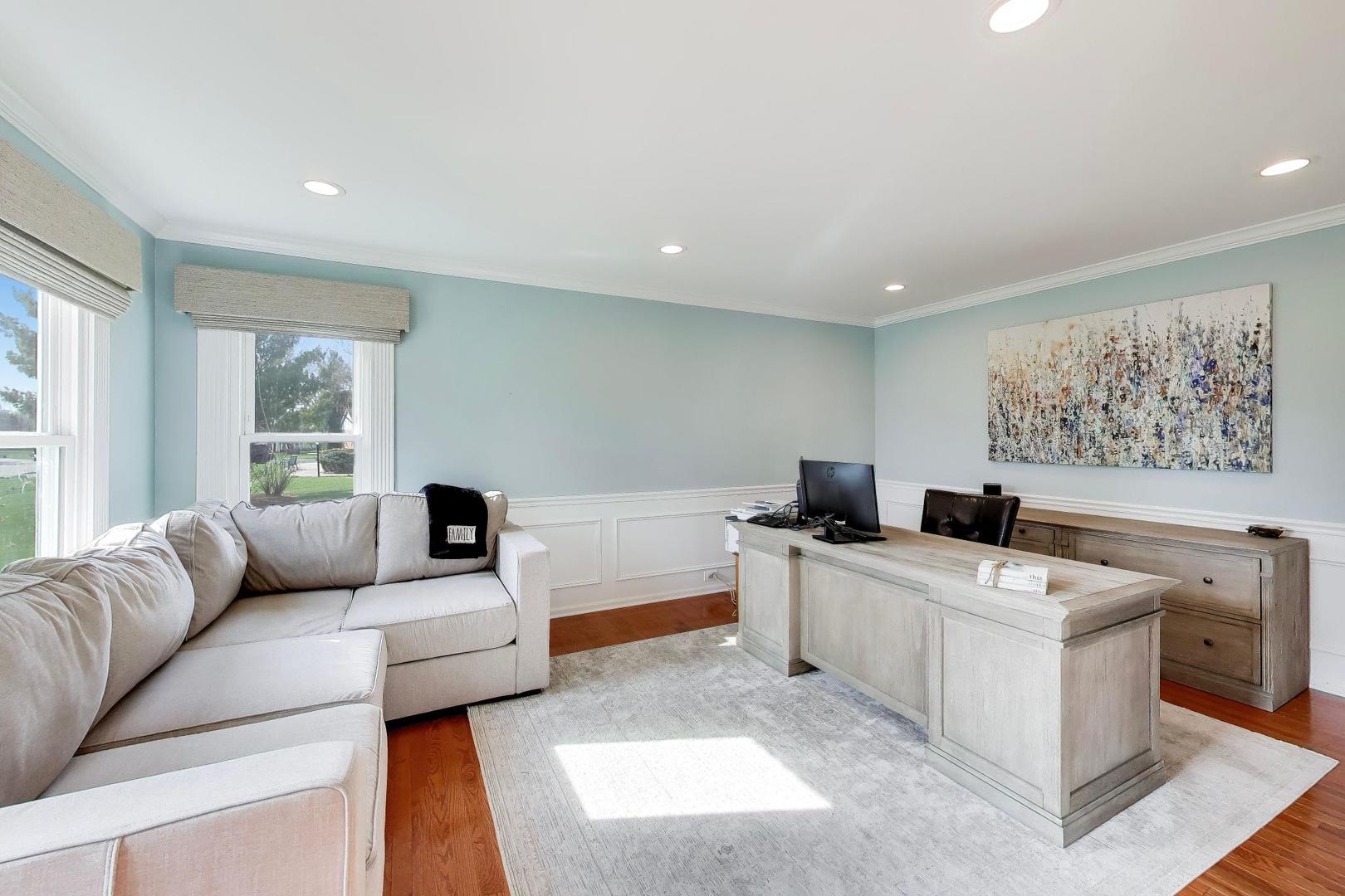 21752 N Mayfield Lane