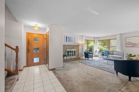 Tiny photo for 806 S Elm Street, Mount Prospect, IL 60056 (MLS # 12763273)