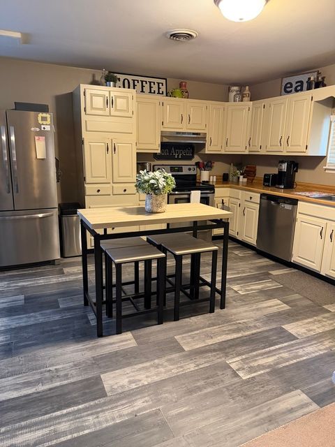 Tiny photo for 823 N 10th Street, Mt Vernon, IL 62864 (MLS # 12631590)