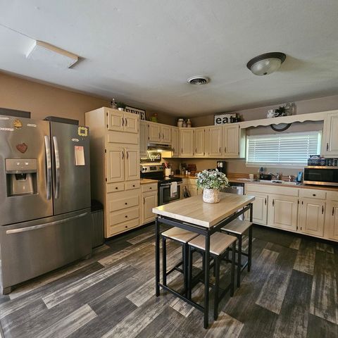 Tiny photo for 823 N 10th Street, Mt Vernon, IL 62864 (MLS # 12631590)