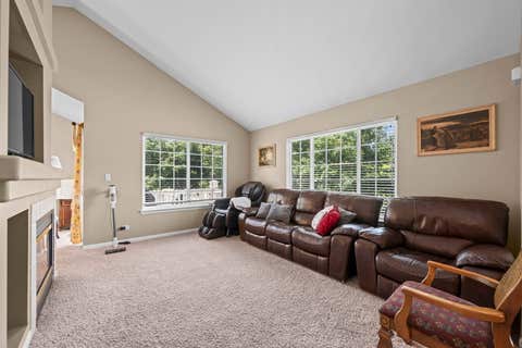 Tiny photo for 557 Cary Woods Circle, Cary, IL 60013 (MLS # 12670120)