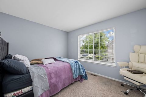 Tiny photo for 557 Cary Woods Circle, Cary, IL 60013 (MLS # 12670120)