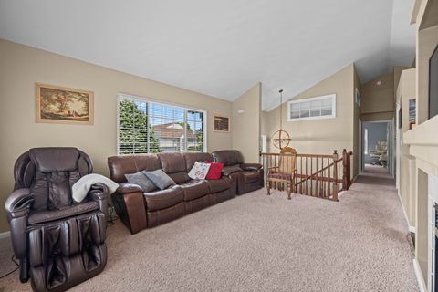 Tiny photo for 557 Cary Woods Circle, Cary, IL 60013 (MLS # 12670120)