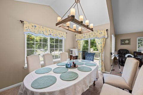 Tiny photo for 557 Cary Woods Circle, Cary, IL 60013 (MLS # 12670120)