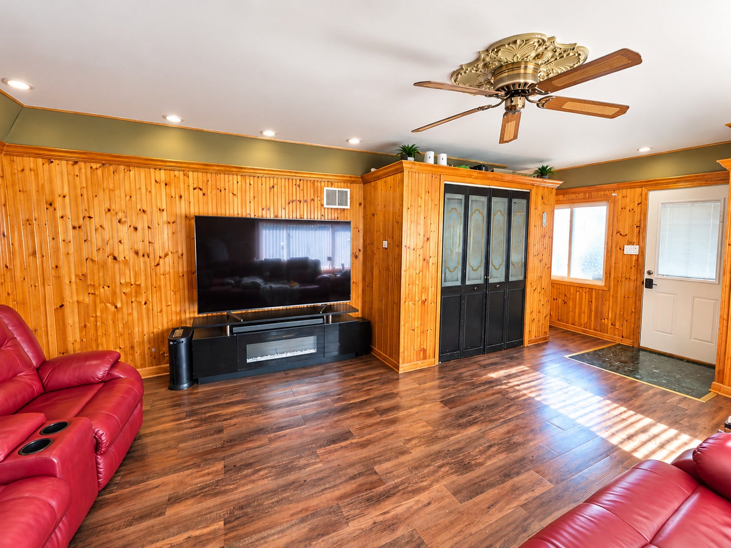 121 Westward Ho Drive