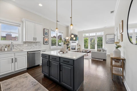 Tiny photo for 2520 N Southport Avenue #3N, Chicago, IL 60614 (MLS # 12668866)