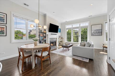 Tiny photo for 2520 N Southport Avenue #3N, Chicago, IL 60614 (MLS # 12668866)