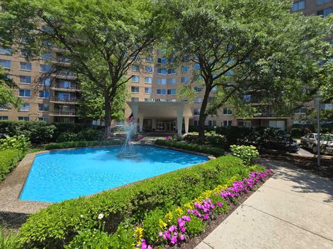 Tiny photo for 7033 N Kedzie Avenue #606, Chicago, IL 60645 (MLS # 12400461)