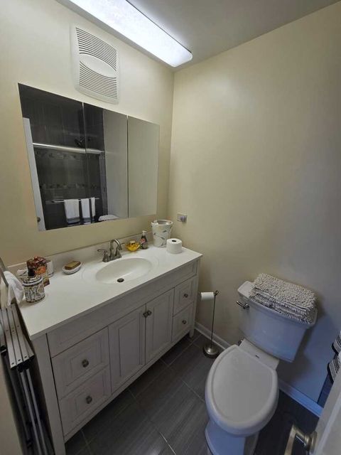 Tiny photo for 7033 N Kedzie Avenue #606, Chicago, IL 60645 (MLS # 12400461)