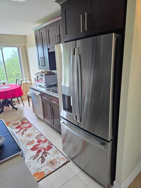 Tiny photo for 7033 N Kedzie Avenue #606, Chicago, IL 60645 (MLS # 12400461)