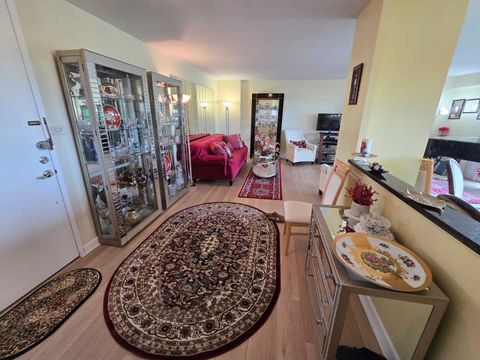 Tiny photo for 7033 N Kedzie Avenue #606, Chicago, IL 60645 (MLS # 12400461)