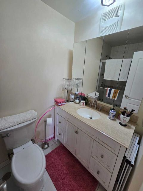 Tiny photo for 7033 N Kedzie Avenue #606, Chicago, IL 60645 (MLS # 12400461)