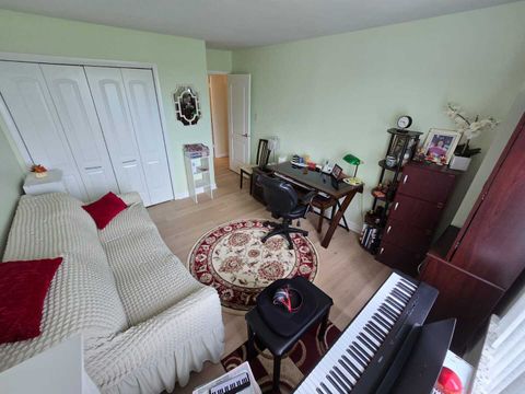 Tiny photo for 7033 N Kedzie Avenue #606, Chicago, IL 60645 (MLS # 12400461)