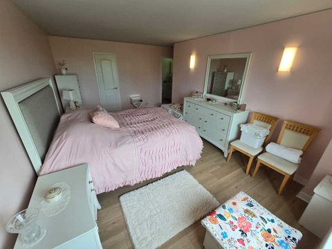 Tiny photo for 7033 N Kedzie Avenue #606, Chicago, IL 60645 (MLS # 12400461)