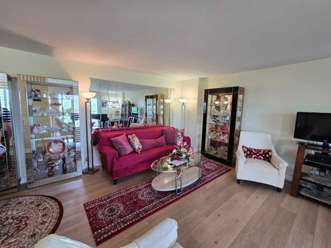Tiny photo for 7033 N Kedzie Avenue #606, Chicago, IL 60645 (MLS # 12400461)