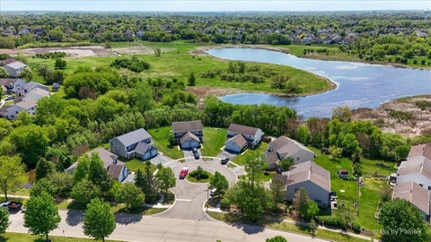 Tiny photo for 9 Crimson Court #9, Lake In The Hills, IL 60156 (MLS # 12584637)