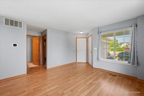 Tiny photo for 9 Crimson Court #9, Lake In The Hills, IL 60156 (MLS # 12584637)