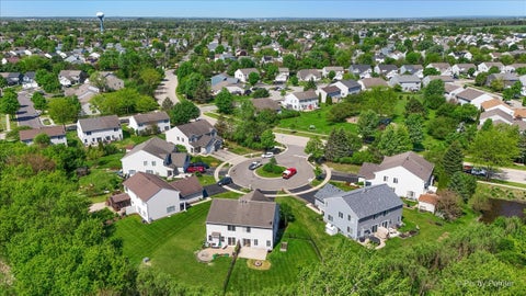 Tiny photo for 9 Crimson Court #9, Lake In The Hills, IL 60156 (MLS # 12584637)