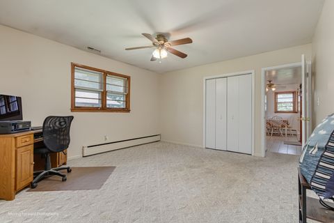 Tiny photo for 125 N Oak Leaf Drive, Addison, IL 60101 (MLS # 12647775)