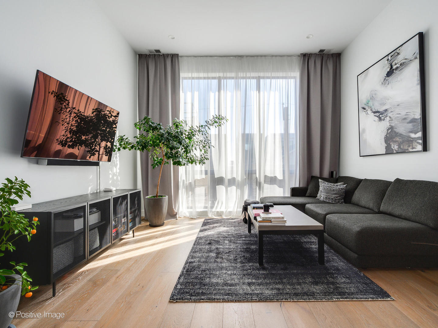 1537 W Pearson Street 2