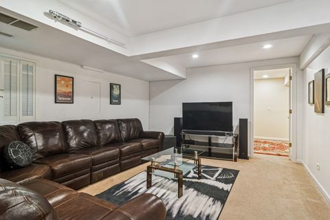 Tiny photo for 1653 N Belmont Court, Arlington Heights, IL 60004 (MLS # 12521185)