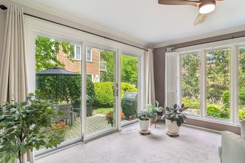 Tiny photo for 1653 N Belmont Court, Arlington Heights, IL 60004 (MLS # 12521185)