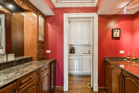 Tiny photo for 1653 N Belmont Court, Arlington Heights, IL 60004 (MLS # 12521185)