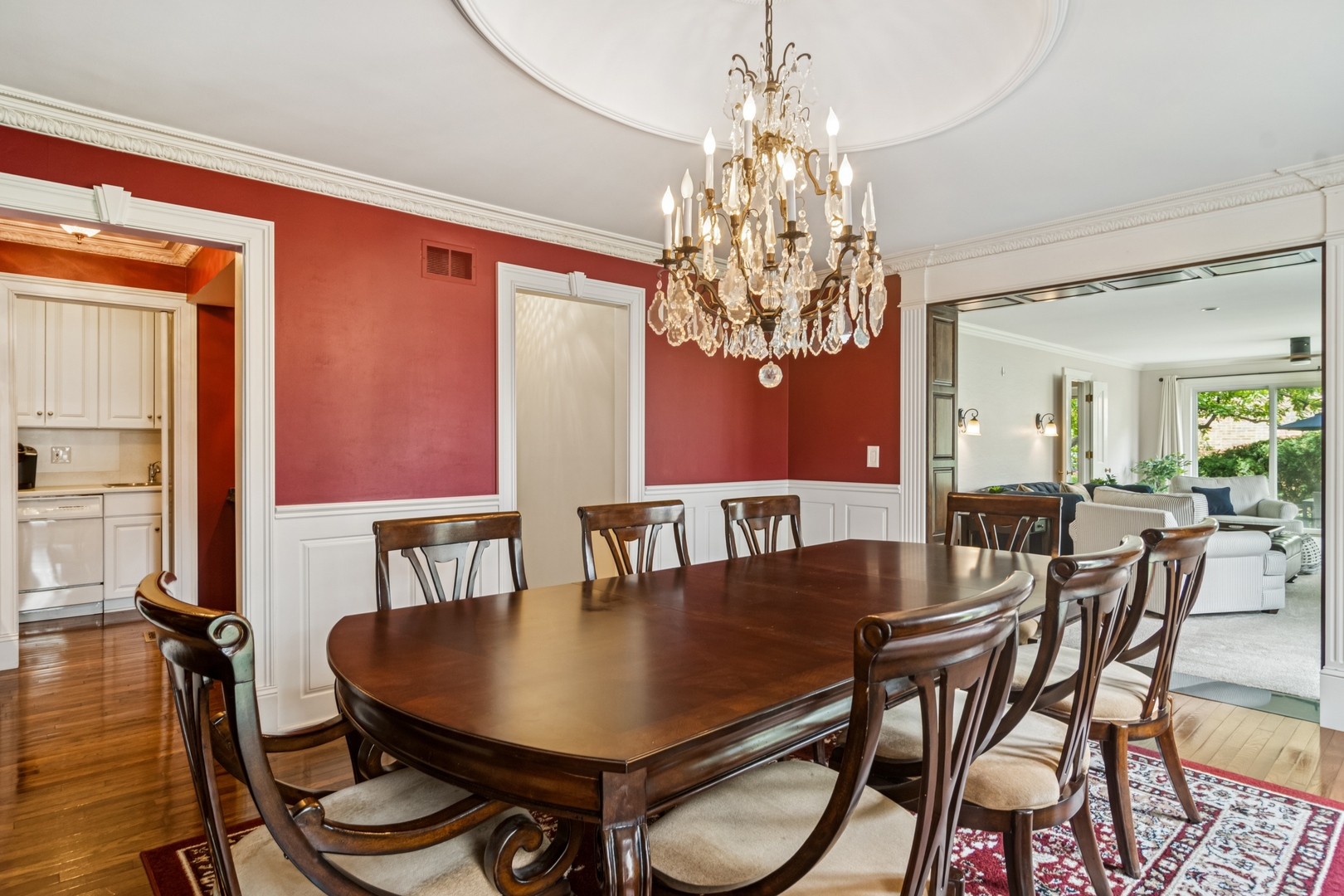 1653 N Belmont Court