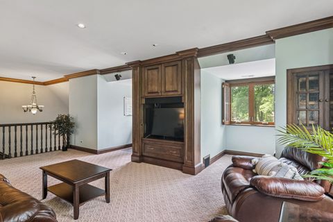 Tiny photo for 1653 N Belmont Court, Arlington Heights, IL 60004 (MLS # 12521185)