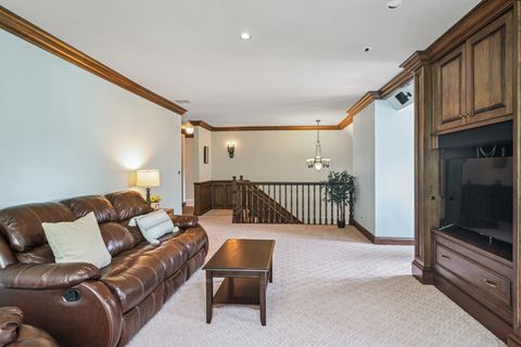 Tiny photo for 1653 N Belmont Court, Arlington Heights, IL 60004 (MLS # 12521185)