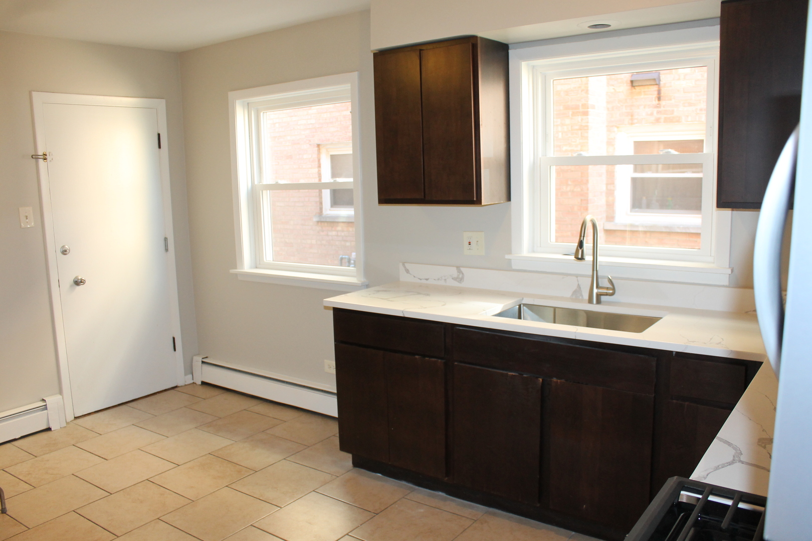 3229 Commercial Avenue, South Chicago Heights, IL, 60411 4 3229 Commercial Avenue