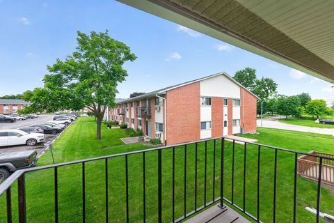 Tiny photo for 703 Fullerton Avenue #207, Glendale Heights, IL 60139 (MLS # 12690943)