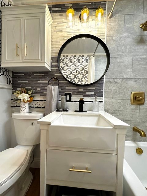 Tiny photo for 327 Tulsa Avenue, Carpentersville, IL 60110 (MLS # 12514021)